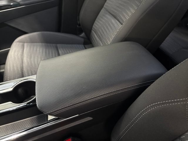 Used 2025 Chevrolet Equinox LT AWD/4WD image 23