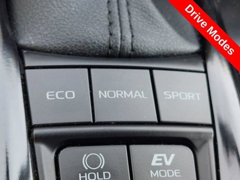 Certified 2025 Toyota Camry SE FWD image 13