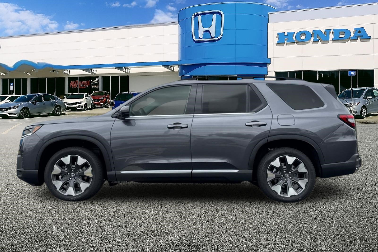 New 2026 Honda Pilot Touring image 2