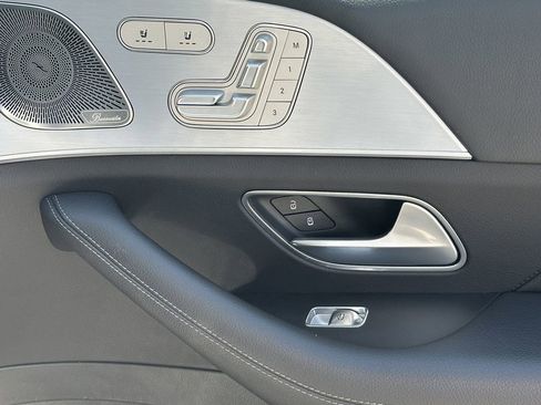 Certified 2025 Mercedes-Benz GLS 450 4MATIC image 17