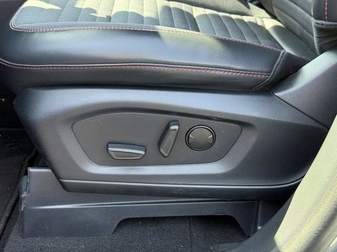 Used 2025 Ford Explorer ST-Line w/ ST-Line Street Pack AWD/4WD image 14