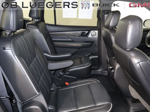 Certified 2025 Buick Enclave Avenir image 16