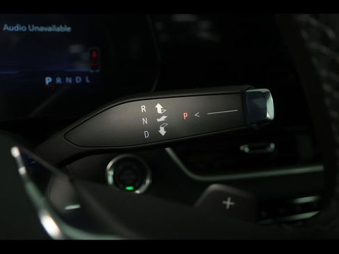 New 2026 Chevrolet Equinox LT w/ Convenience Package II FWD image 23