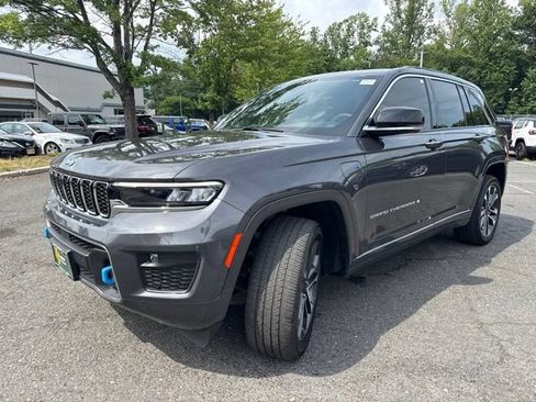 Used 2024 Jeep Grand Cherokee Overland w/ Trailer Tow Package AWD/4WD image 3