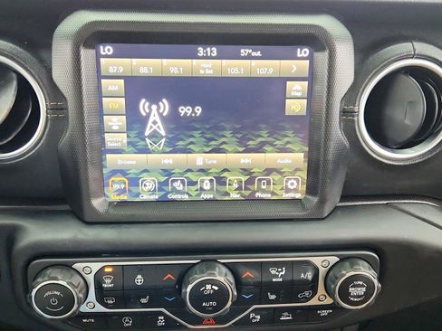 Used 2021 Jeep Wrangler Unlimited Sahara image 30