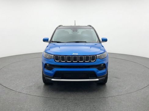 Used 2025 Jeep Compass Limited AWD/4WD image 2