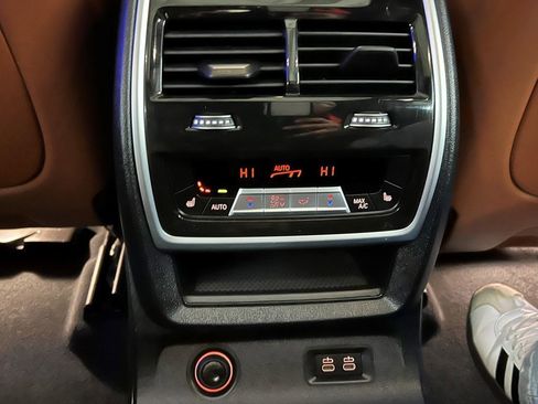 Used 2023 BMW X7 M60i w/ Executive Package image 20