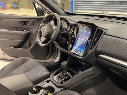 Certified 2025 Subaru Forester Premium image 8