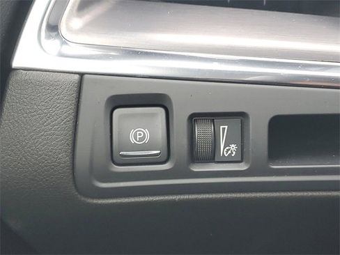 Certified 2021 Cadillac XT5 Luxury image 19