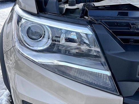 Used 2022 Chevrolet Colorado ZR2 w/ ZR2 Dusk Special Edition image 30