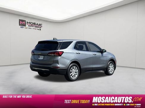 Used 2024 Chevrolet Equinox LT AWD/4WD image 7