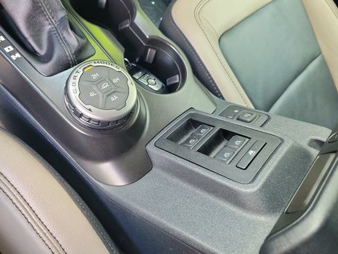 Used 2022 Ford Bronco Wildtrak AWD/4WD image 29