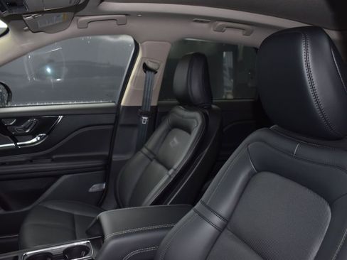 New 2025 Lincoln Corsair Reserve image 14