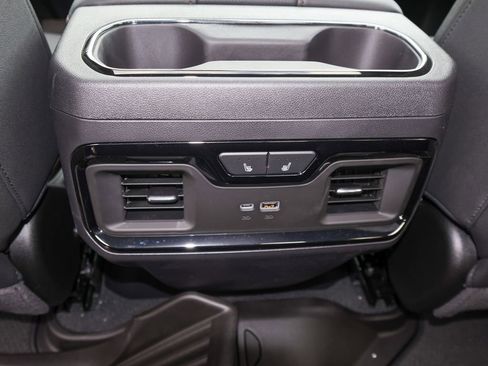 New 2026 GMC Sierra 1500 AT4 w/ AT4 Premium Package AWD/4WD image 11