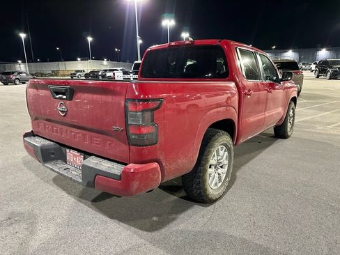 Used 2022 Nissan Frontier SV RWD image 5