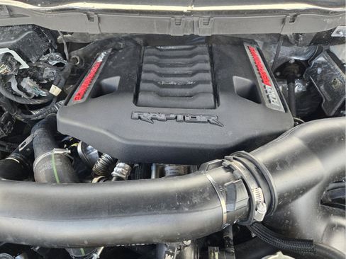 Used 2022 Ford F150 Raptor w/ Equipment Group 801A High AWD/4WD image 31