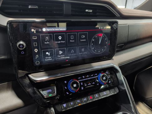 Used 2025 GMC Sierra 2500 Denali w/ Denali Reserve Package AWD/4WD image 11