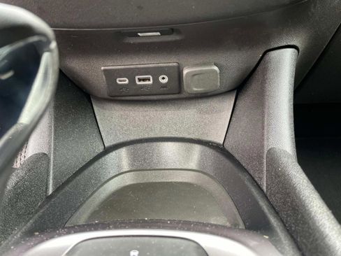 Used 2022 Chevrolet Malibu RS FWD image 25