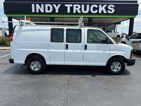 Used 2011 Chevrolet Express 2500 RWD image 1