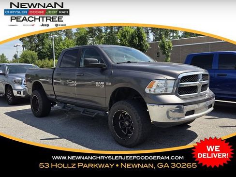 Used 2020 RAM 1500 Classic SLT AWD/4WD image 1