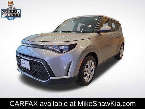 Used 2025 Kia Soul LX image 1