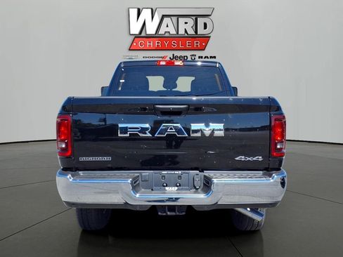 New 2026 RAM 2500 Big Horn AWD/4WD image 17
