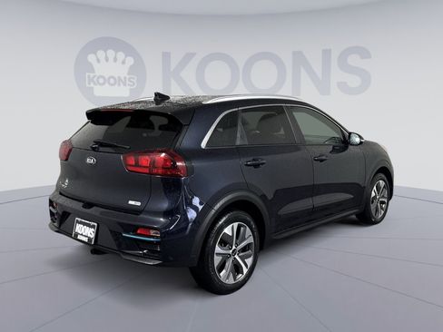 Used 2021 Kia Niro EX w/ Cold Weather Package image 7