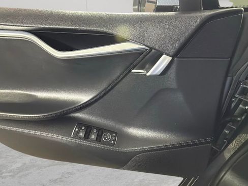 Used 2014 Tesla Model S 60 image 25