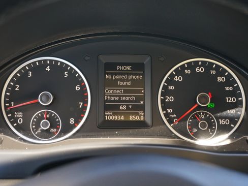 Used 2011 Volkswagen Tiguan S AWD/4WD image 22