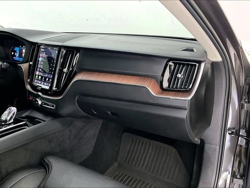 Certified 2023 Volvo XC60 T8 Ultimate w/ Climate Package AWD/4WD image 19