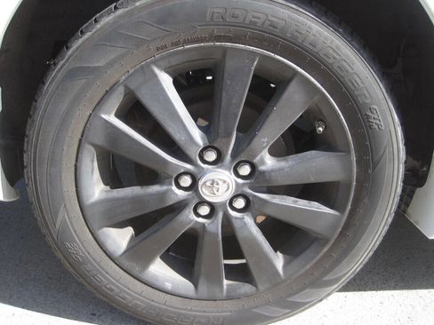 Used 2010 Toyota Corolla S image 19