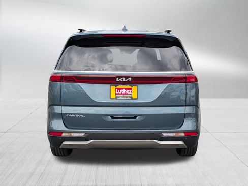 Used 2024 Kia Carnival SX Prestige FWD image 6