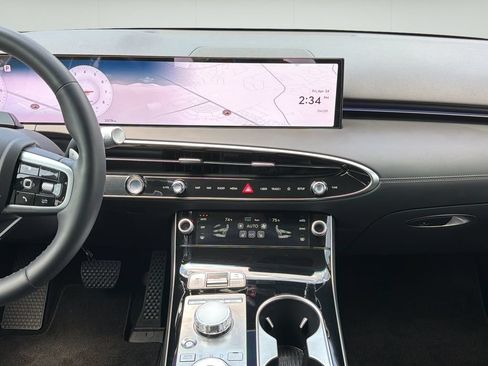 Certified 2026 Genesis GV70 2.5T AWD/4WD image 18