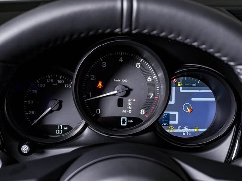 New 2026 Porsche Macan image 21