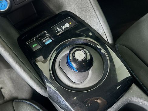 Used 2025 Nissan Leaf SV Plus FWD image 25