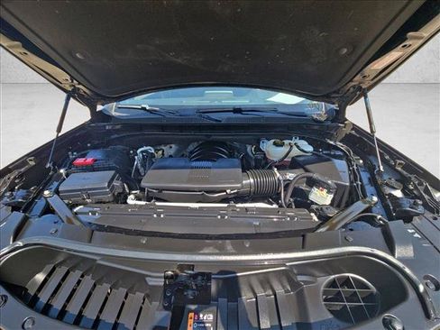 Used 2024 Chevrolet Suburban LS RWD image 24