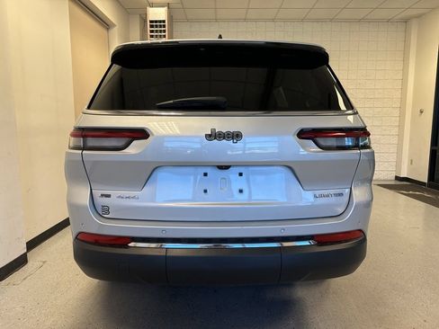 Used 2022 Jeep Grand Cherokee L Limited AWD/4WD image 40