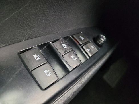 Used 2020 Toyota Camry LE AWD/4WD image 27