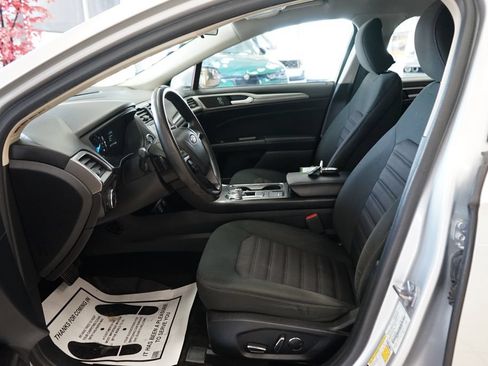 Used 2018 Ford Fusion SE w/ Fusion SE Technology Package FWD image 26