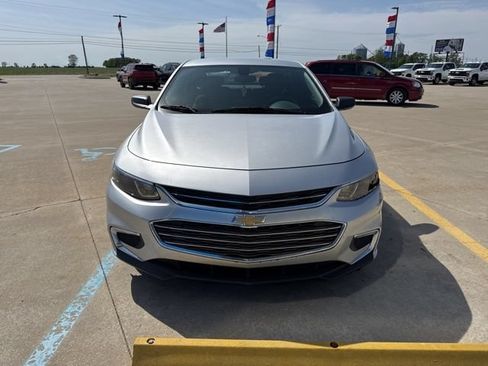 Used 2017 Chevrolet Malibu LS w/ LPO, Convenience Package 1 FWD image 7
