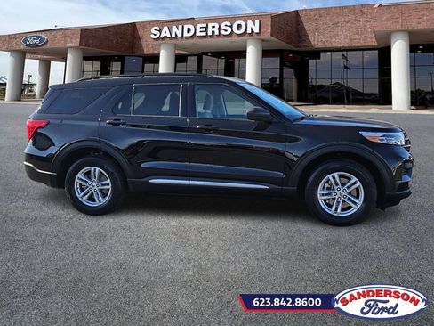 Certified 2022 Ford Explorer XLT w/ Class IV Trailer Tow Package image 2