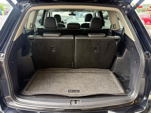 Used 2024 Volkswagen Atlas SE w/ Panoramic Sunroof Package FWD image 13