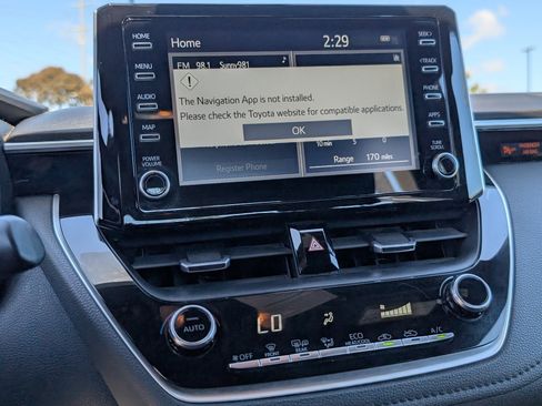 Used 2020 Toyota Corolla SE FWD image 16