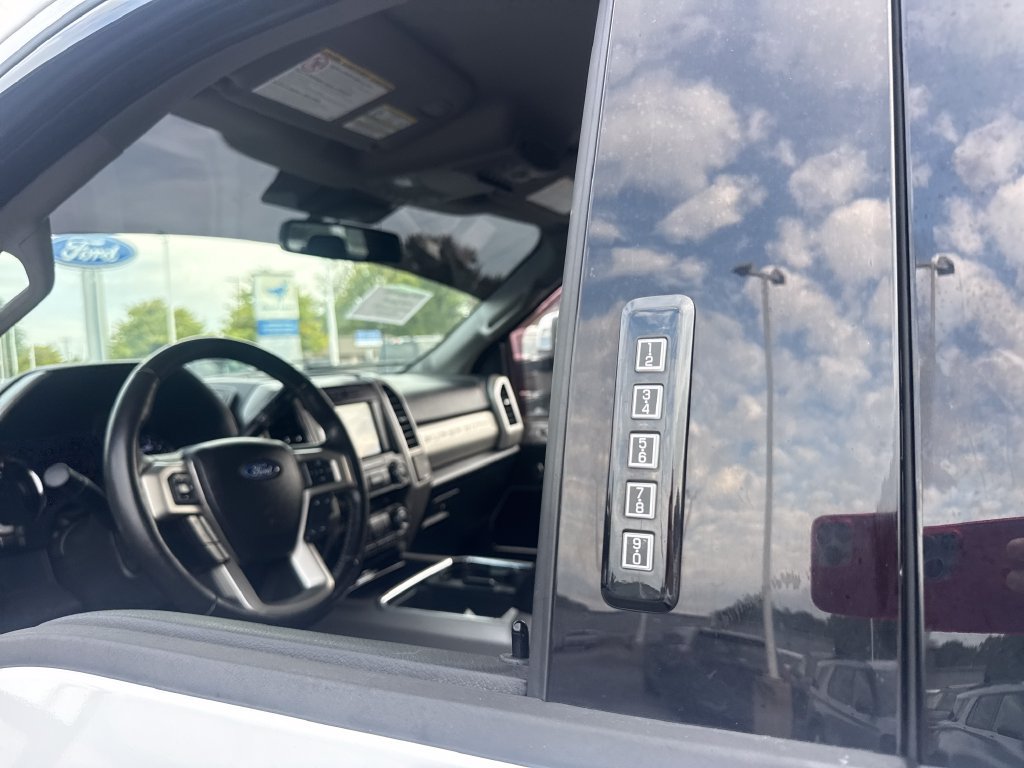 Used 2021 Ford F350 Lariat w/ Lariat Ultimate Package AWD/4WD image 20