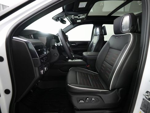 Used 2026 GMC Yukon AT4 Ultimate w/ LPO, Floor Liner Package image 19