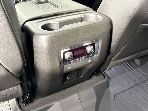 Used 2024 GMC Yukon AT4 w/ AT4 Premium Plus Package AWD/4WD image 37