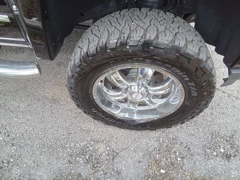 Used 2017 Chevrolet Silverado 1500 LTZ Z71 w/ LTZ Plus Package image 18