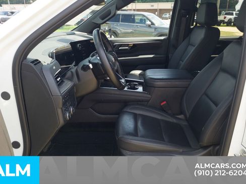 Used 2025 Chevrolet Tahoe LT AWD/4WD image 17