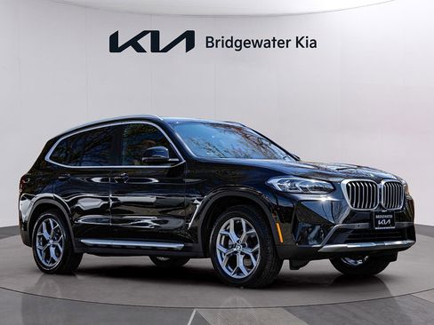 Used 2023 BMW X3 xDrive30i w/ Premium Package AWD/4WD image 2