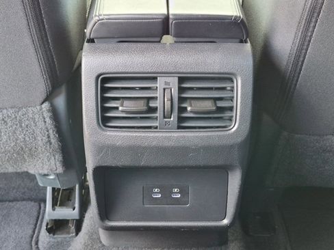 Used 2025 Nissan Rogue SV AWD/4WD image 17